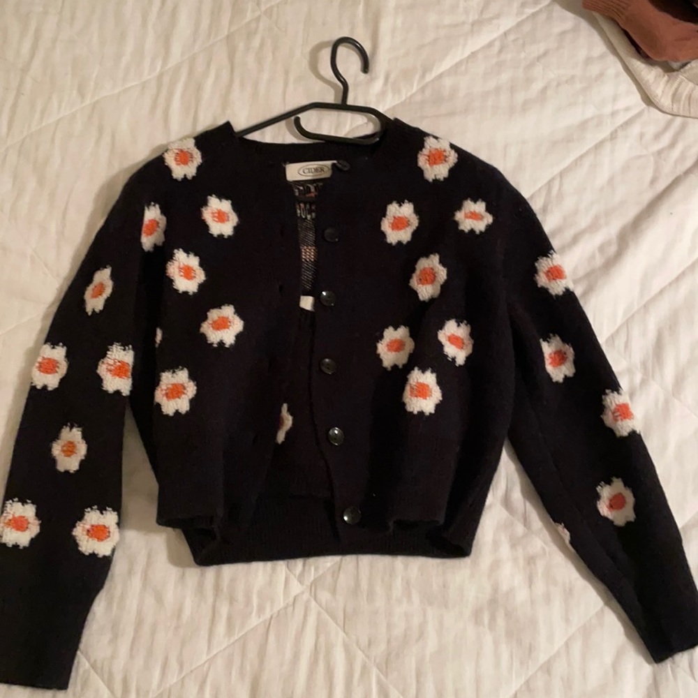Cider matching daisy tank and sweater